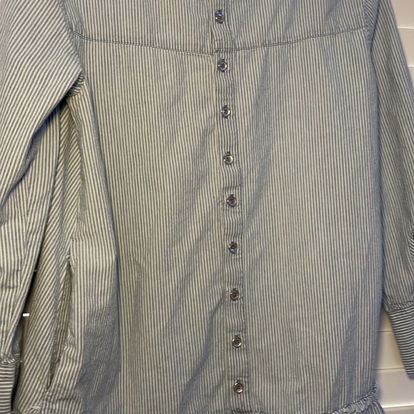 Zara Trafaluc denim dress frayed around the ruffled hem button down the back‎ - Picture 8 of 8